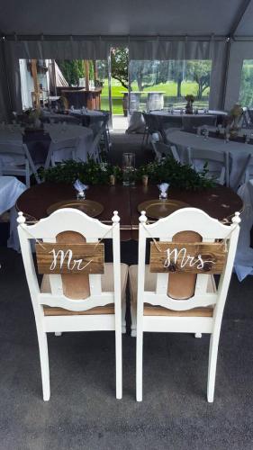 Cinderella Slip-ons chairs and details